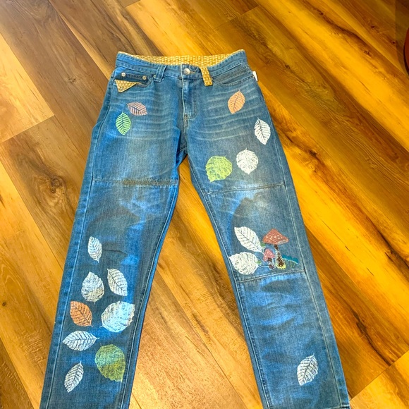 Denim - JEANS VINTAGE DISTRESSED WITH LEAVES AND MUSHROOMS. UNIQUE HIPPIE LOOK. 28/28